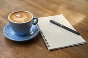 커피와 함께 글쓰는 사람